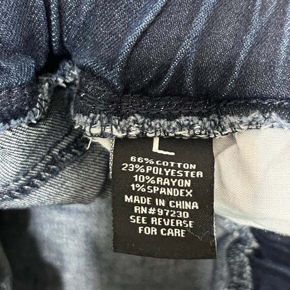 Almost Famous Wimen’s Jogger Denim Jeans Sz Large Elastic/Drawstring Distressed - Picture 5 of 8